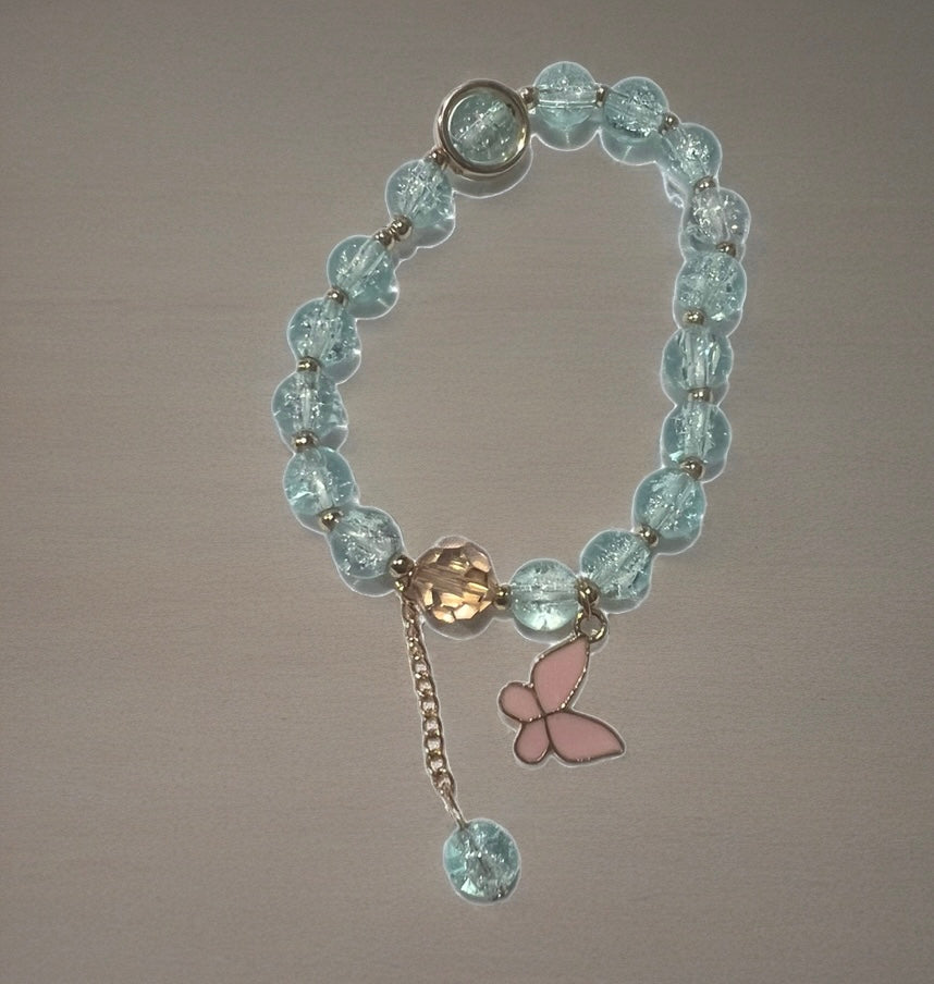 Butterfly Pendant Mix Bead Bracelet: MIX COLOR / ONE(12)